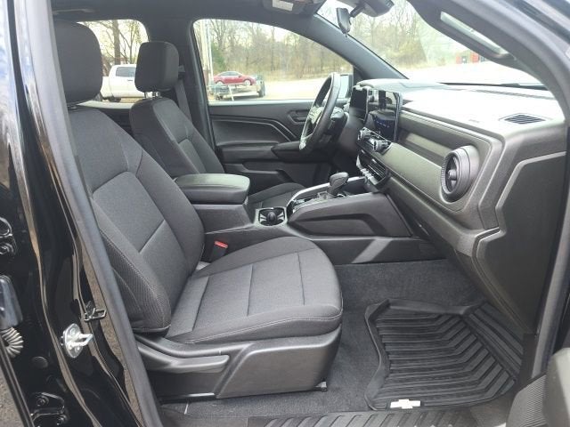 2024 Chevrolet Colorado WT