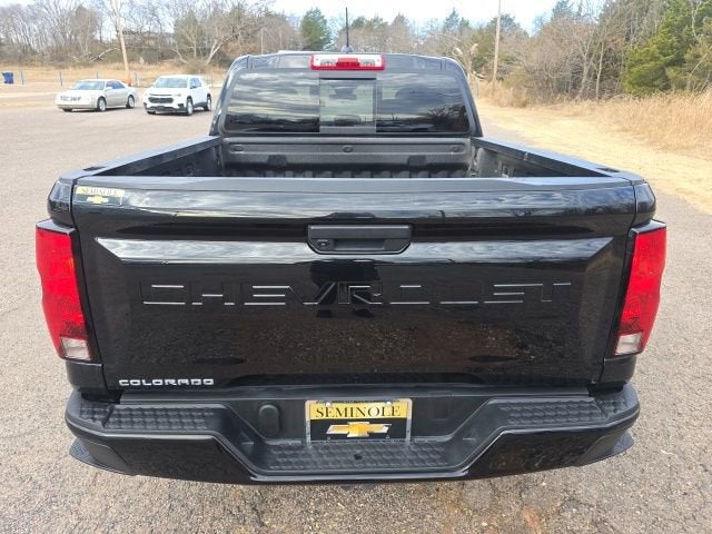 2024 Chevrolet Colorado WT