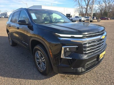 2025 Chevrolet Traverse LT