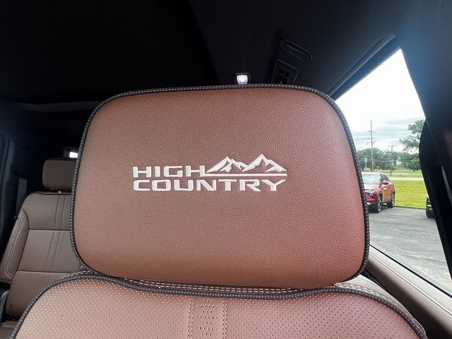 2025 Chevrolet Suburban High Country