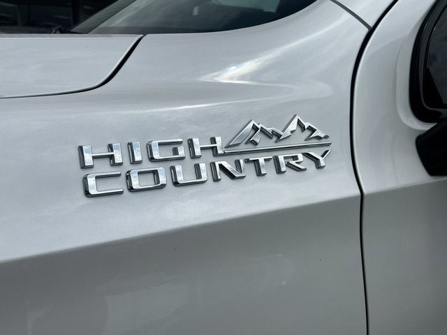 2025 Chevrolet Suburban High Country