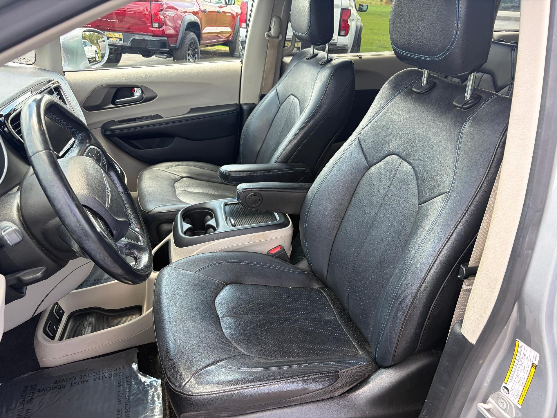2022 Chrysler Pacifica Touring L