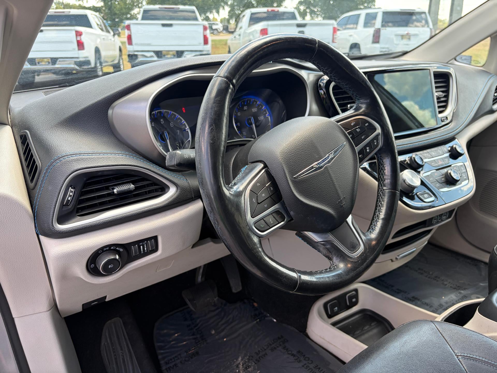 2022 Chrysler Pacifica Touring L