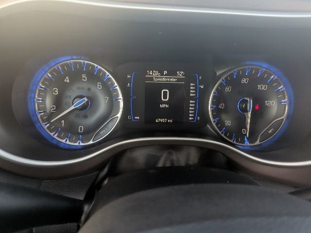 2023 Chrysler Voyager LX