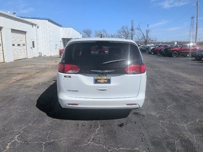 2023 Chrysler Voyager LX