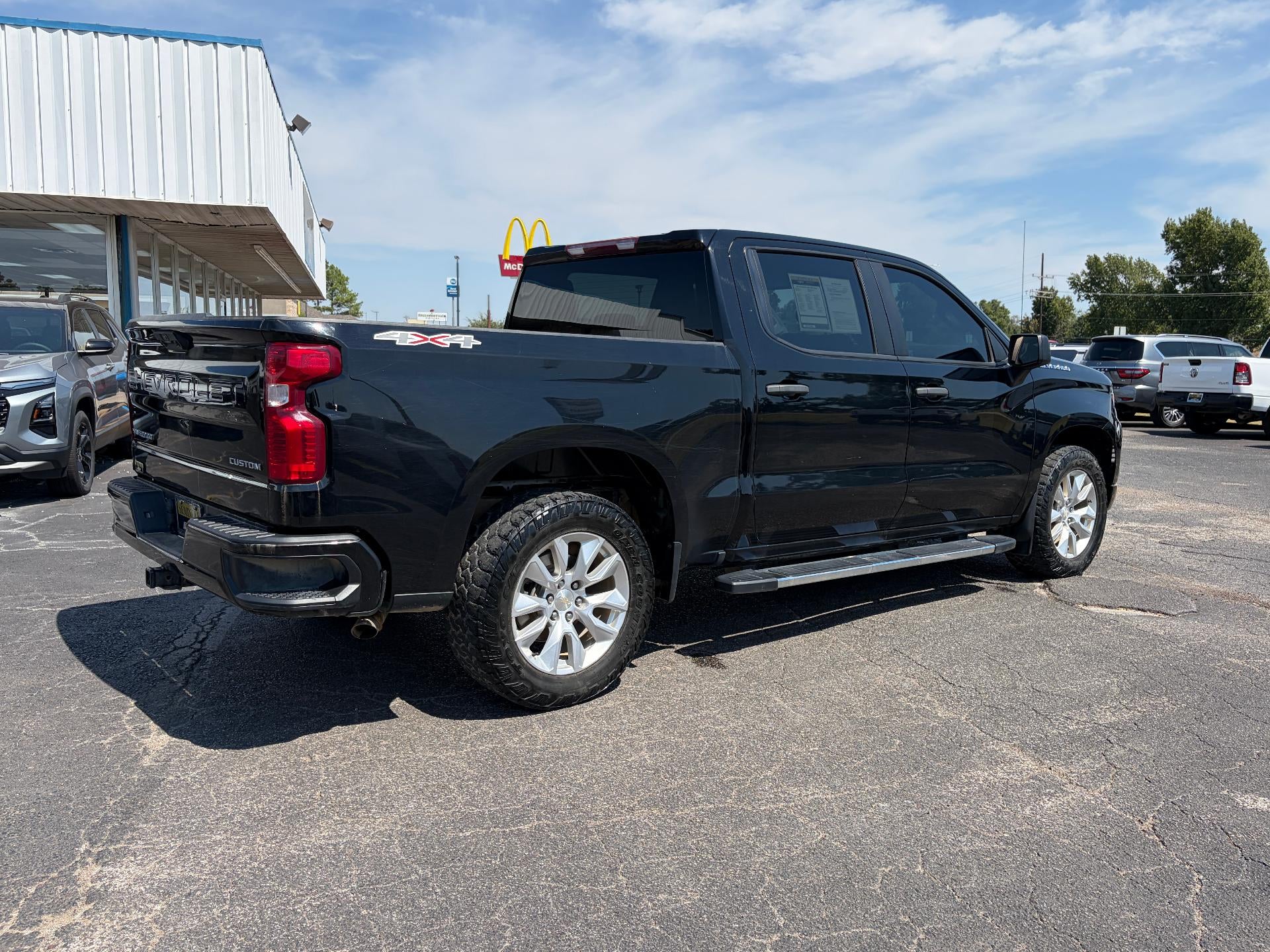 2022 Chevrolet Silverado 1500 Custom