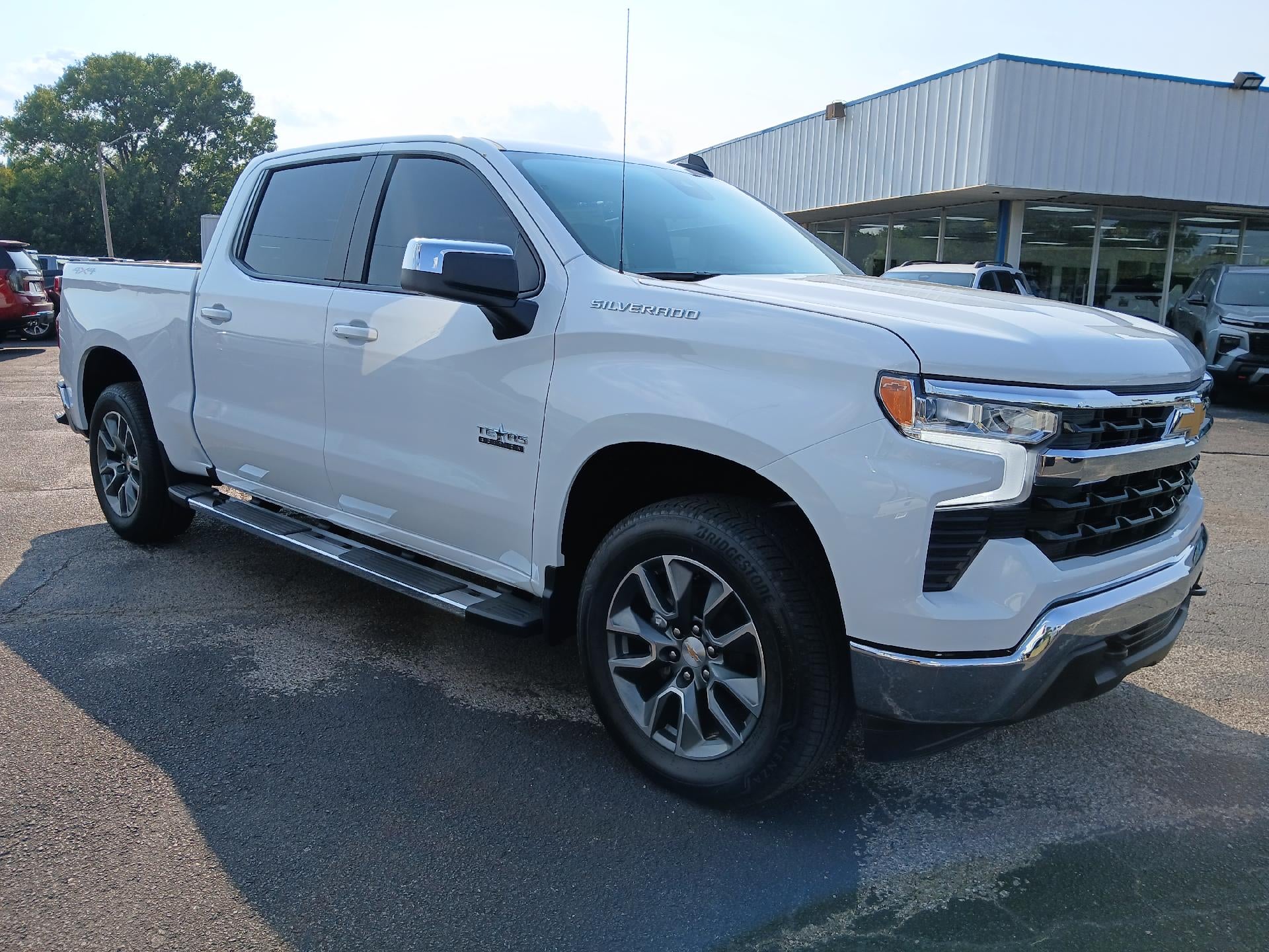 2026 Chevrolet Silverado 1500 LT - Photo 10