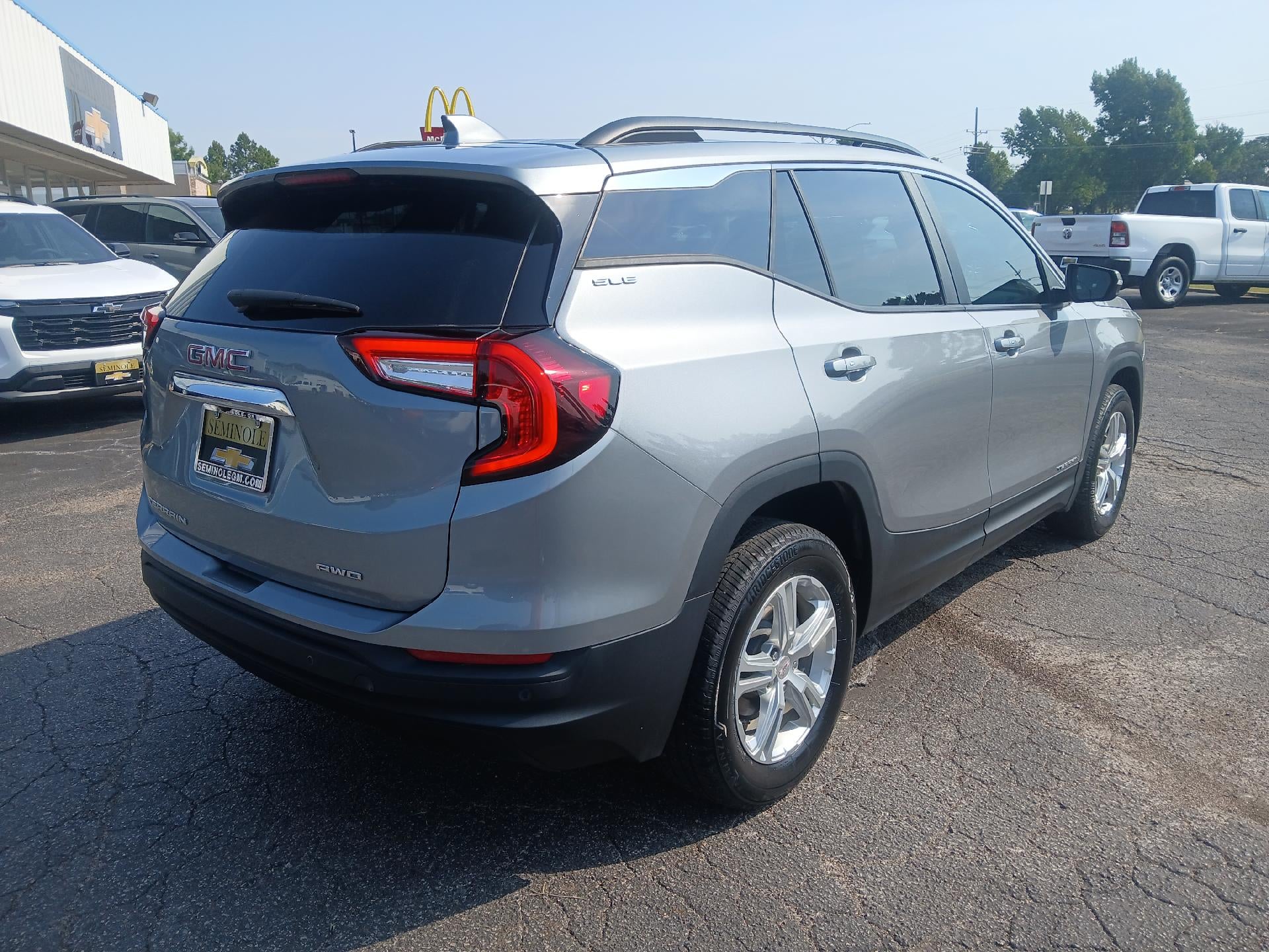 2024 GMC Terrain SLE
