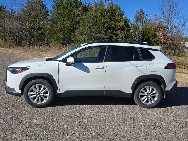 2022 Toyota Corolla Cross LE