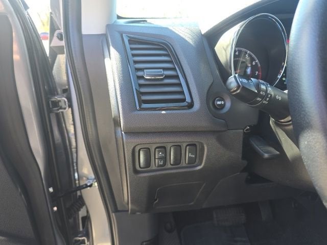 2024 Mitsubishi Outlander Sport S