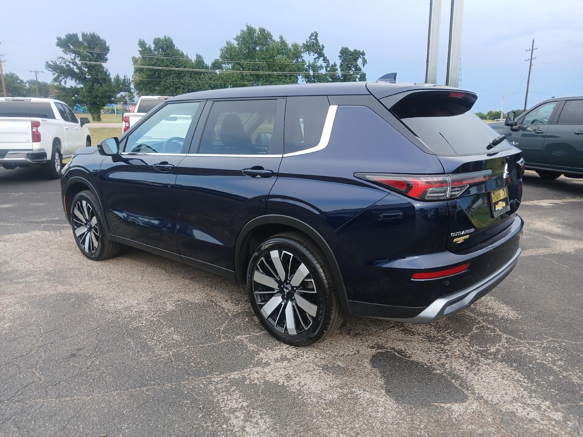 2025 Mitsubishi Outlander SE