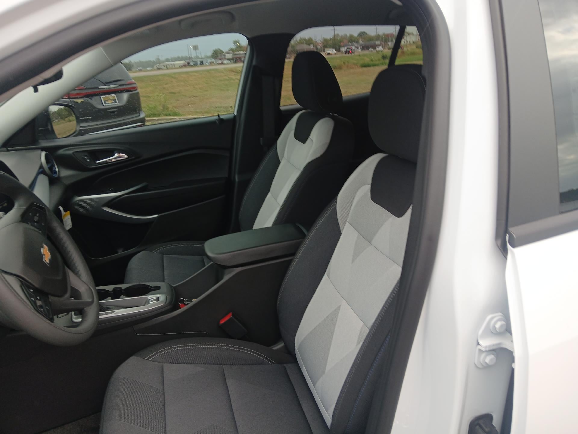 2026 Chevrolet Trax LS - Photo 9